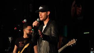 Jensen Ackles and Corey Taylor SPNLV2018  quotDead or Alivequot Bon Jovi cover [upl. by Ainiger]