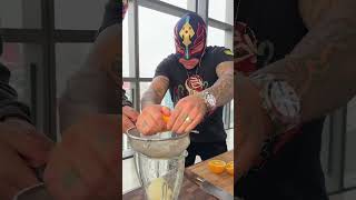 Replying to SagwaChanel Tacos de Diezmillo al Pastor con Rey Mysterio y Rey Chiltepín 🌶😂 No s [upl. by Clintock]