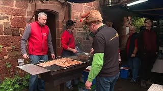 Le marché de Noël de Meyssac attire chaque année plus de 15 000 visiteurs [upl. by Duffy]