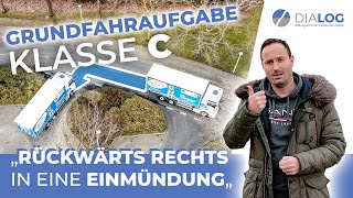 Rückwärts rechts in eine Einmündung  Grundfahraufgabe Klasse CLKW erklärt  DIALOG BZ [upl. by Lanuk912]