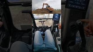 Cara naik di tumpukan loading excavator alatberat tambang proyek konstruksi shorts [upl. by Aremahs]