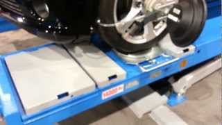 Ravagliolis Vistar 3D wheel alignment computer with 14000 lbs capacity scissor lift [upl. by Yesnil698]