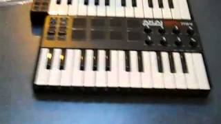 AKAI MPK Mini  LPK 25 Side by Side [upl. by Chun]