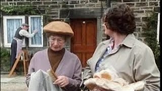 Last Of The Summer Wine S16 E06 The Most Powerful Eyeballs In West Yorkshire [upl. by Thaddeus]