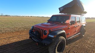 Jeep Gladiator Rubicon Rooftop Tent Setup RSI SmartCapFrontrunner SlimlineiKamper Skycamp Mini [upl. by Brookes138]