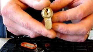 Bumping An AntiBump 6 Pin BS Kite Marked Yale Cylinder Lock uklocksportcouk [upl. by Loleta]