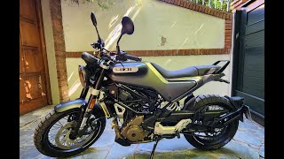 Husqvarna Svartpilen 401 2022 500km walk around and stock exhaust sound [upl. by Paresh]