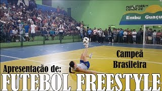 Futebol Freestyle no Embu GuaçuCipó [upl. by Elenahc82]