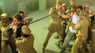 Sunny Deol Ka Khatarnaak Action Scene  Suniel Shetty  Karz Movie Best Scene [upl. by Garber869]