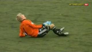 AIKs goalkeeper Tomi Maanoja breaks his leg [upl. by Novrej]