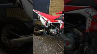 M2R RF140 walk around  funbikescouk  funbikes pitbike uk rf140 [upl. by Petulah]