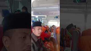 BEGINILAH SUASANA DI DALAM PESAWAT SAAT JEMAAH UMROH YANG AKAN KE TANAH SUCI [upl. by Lledrac]