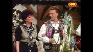 Gschwandtner Buam mit Vroni  Traunviertler Fetzengaudi Medley 1996 [upl. by Ennahs]