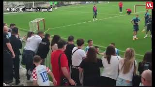 Incident na Rujevici Gledatelj vrijeđao Livaju hajdukovac krenuo prema tribini da se obračuna [upl. by Acysej95]