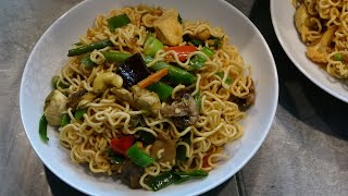 AsiaMieNudeln mit Hähnchenbrust im Monsieur Cuisine Connect  Gesund und lecker kochen [upl. by Allesig226]