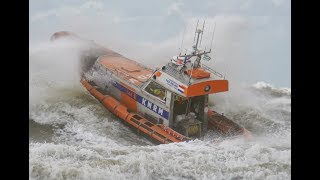 KNRM Ter Heijde storm oefening 13 september 2017 [upl. by Berti]