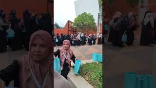 MasyaAllah Wardah bagi² paket Gratis diacara ustadzah Halimah Alaydrus😍 [upl. by Adnahsal517]