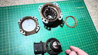 A dead Smart 453 DCT clutch actuator and why it failed [upl. by Rooker224]