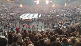 Mexican wave at Coldplay concert  Olympiastadion BERLIN  2016 4k [upl. by Nie]