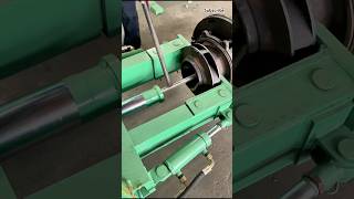 The process of removing rotor bearings by using hydraulic unit tools shorts [upl. by Narhet]