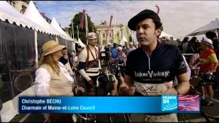 LIFESTYLE The vintage bike trend  quotAnjou Vélo Vintagequot race [upl. by Silloh]