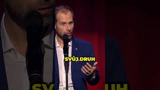 Co se zvrtlo když designovali buldočka 🐶🕳️ standupcomedy standupcomedycz standup standupcz [upl. by Leibman]