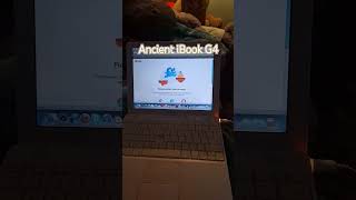 quotAncientquot iBook G4 oldtech apple macbook [upl. by Anav]