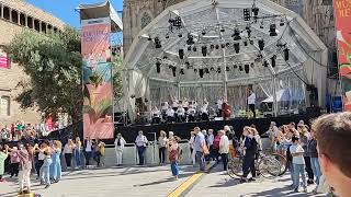 ¿Qué baila la gente en las calles de Barcelona  Mercè 2022 [upl. by Lairbag]