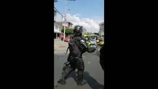 Piscinazo en Eduardo Santos rumba masiva en la Avenida Sexta y desorden en Puerto Mallarino Cali [upl. by Adnalohs]