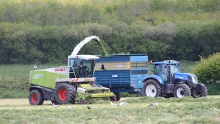 Silage 2020  Claas 890 John Deere amp New Holland [upl. by Eiliak]