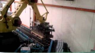 Fanuc M410iB 410iB industrial palletizing robot  4 axis [upl. by Annahsal517]