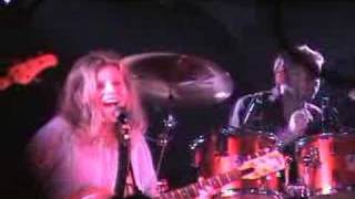 Throwing Muses Live quotCounting Backwardsquot 562000 [upl. by Sikata]