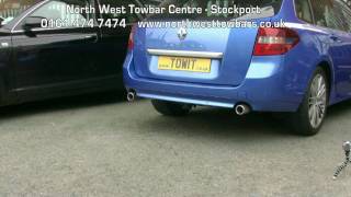 Towbar Video  Laguna 3 Westfalia Detachable [upl. by Negriv]