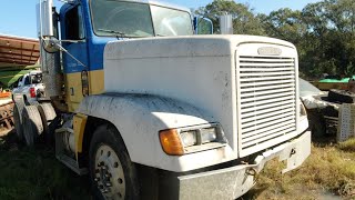 1995 FLD Freightliner put out to Pasture We found out WHY [upl. by Frida127]