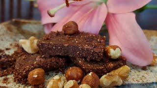 Easy raw vegan brownies [upl. by Eldnik]