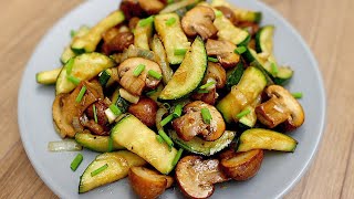 Zucchini mit Pilzen Knoblauch und Butter Einfaches und schnelles Rezept [upl. by Iemaj]