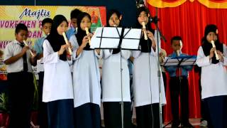 Recorder Ensemble 5 Firdaus SK Muzaffar Syah 2012 [upl. by Angadresma]