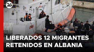 Llegan a Italia 12 migrantes que estaban retenidos en Albania [upl. by Reiss]