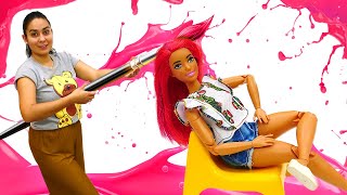 Barbie im Schönheitssalon Die Puppen verändern ihr Image Puppen Videos mit Valeria [upl. by Curren]