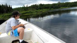 pêche au brochet dans la réserve rougematawin [upl. by Ehcram]