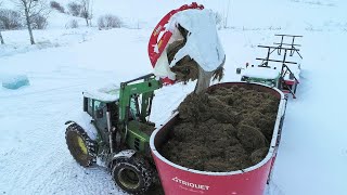 Keltec Bale Slice and Trioliet Mixer working in the Finland [upl. by Alexandre]