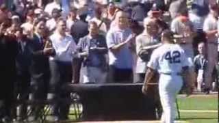 Mariano Rivera enters stadium as Metallica plays Enter Sandman live at yankee Stadium [upl. by Maclean518]