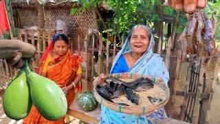 তাজা কই আর চিংড়ি দিয়ে ক্ষেতের টাটকা লাউ ও কুমড়ো রান্না [upl. by Ateuqal]