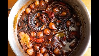 Greek Octopus and Onion Stew Octopus stifado  Χταπόδι Στιφάδο [upl. by Percival]