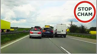 Kierowca BMW wciska się na chama na autostradzie A4 620 Wasze Filmy [upl. by Wanda]