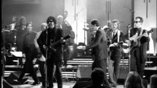 Roy Orbison  Oh Pretty Woman from Black amp White Night [upl. by Etireuqram]