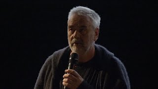 Dogman  Luc Besson  Première séance UGC Les Halles 2792023 [upl. by Nilkoorb]