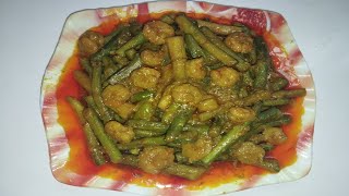 কচুর লতি দিয়ে চিংড়ি রেসিপি Bengali Traditional Recipe একটুও গলা ধরবে না [upl. by Holli]