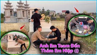 Ae Team Hoàng Em Đến Thắp Hương Cho Em Hiệp Panda và Gặp Chuyện Bất Ngờ [upl. by Stoffel237]