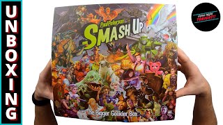 Unboxing  Smash Up  The Bigger Geekier Box [upl. by Airam169]